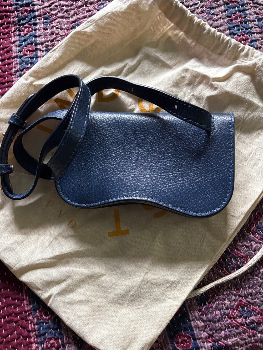 Indigo Faba - Picture 3 of 6